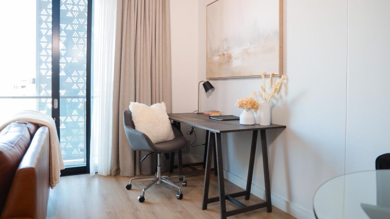 Luxury At Ellipse Waterfall, Near Mall Of Africa