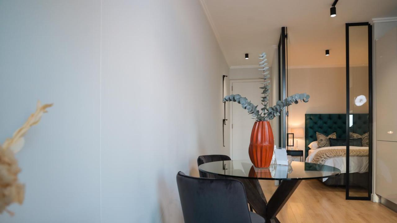 Luxury At Ellipse Waterfall, Near Mall Of Africa *
