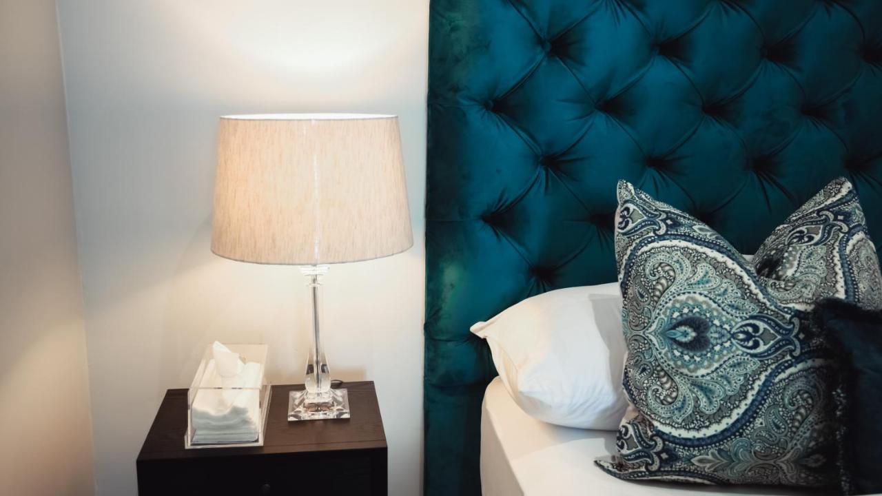 Luxury At Ellipse Waterfall, Near Mall Of Africa * Midrand